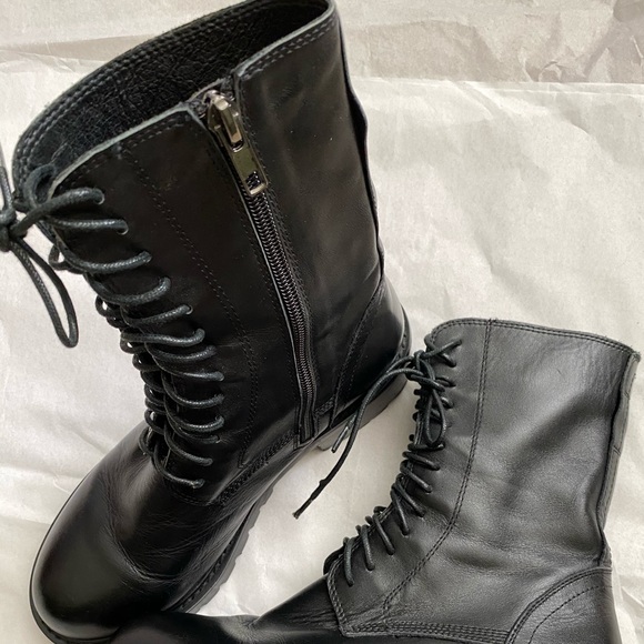 Super cool boots - Picture 3 of 6